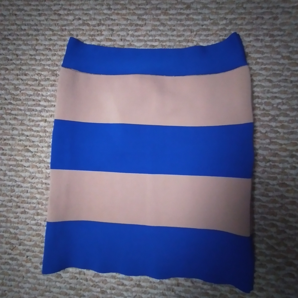 😊5 for $20 Foreign Exchange skirt